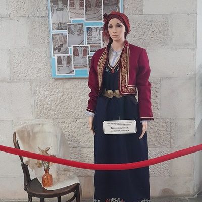 ИЗЛОЖБА НА МАЙСТОР-ВЕЗБАРЯ ДЕТЕЛИНА ДАЧЕВА 4